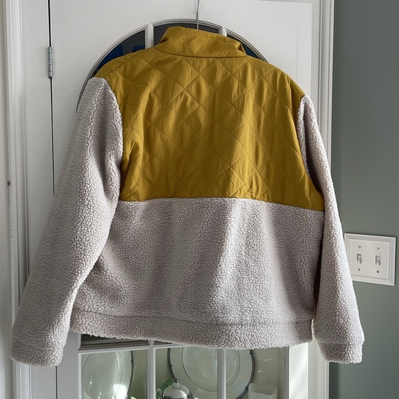 LIV Outdoor Jacket / Coat - Picture 5 of 5